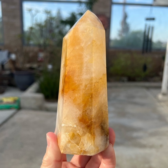 Golden Healer Crystal Tower - Picture 8 of 10